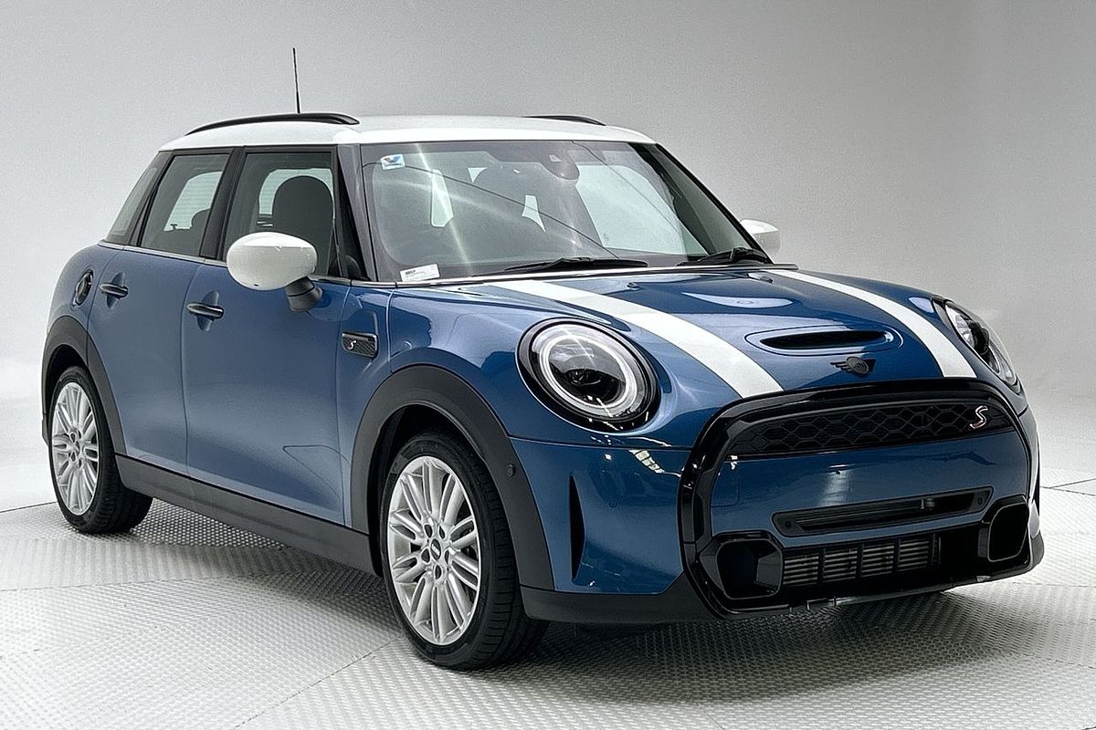 2023 MINI Hatch Cooper S Classic F55 LCI-2