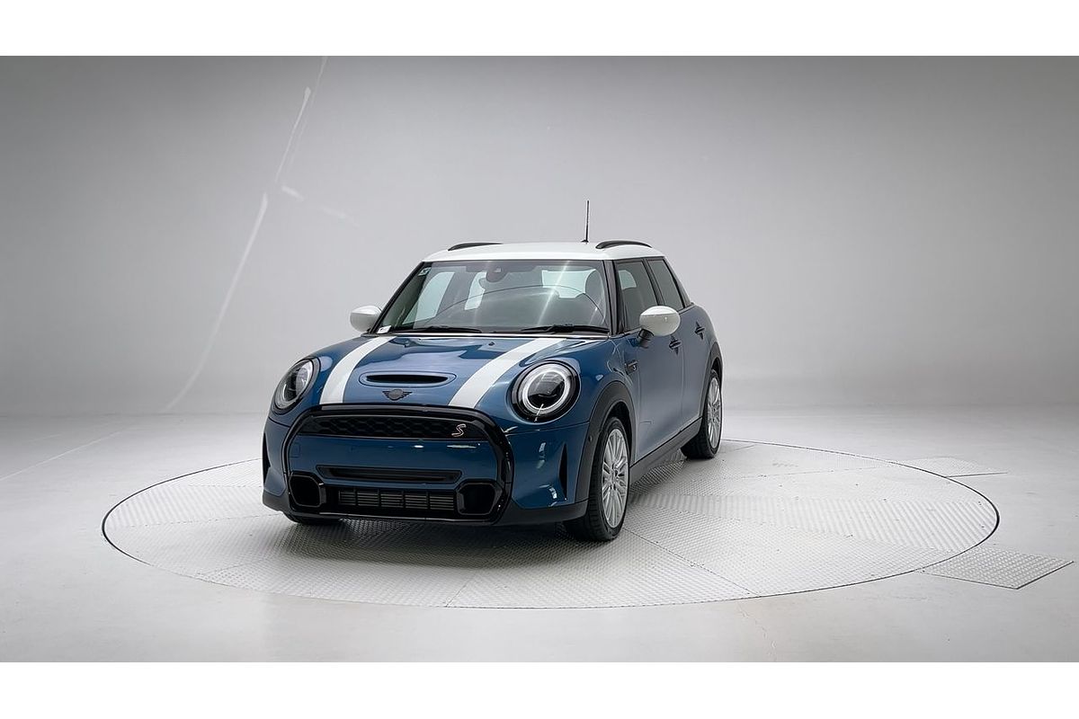 2023 MINI Hatch Cooper S Classic F55 LCI-2
