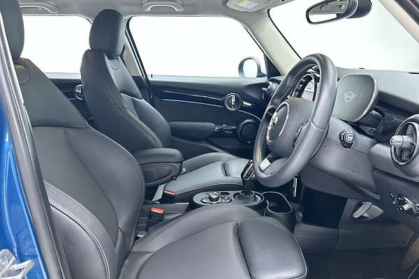 2023 MINI Hatch Cooper S Classic F55 LCI-2