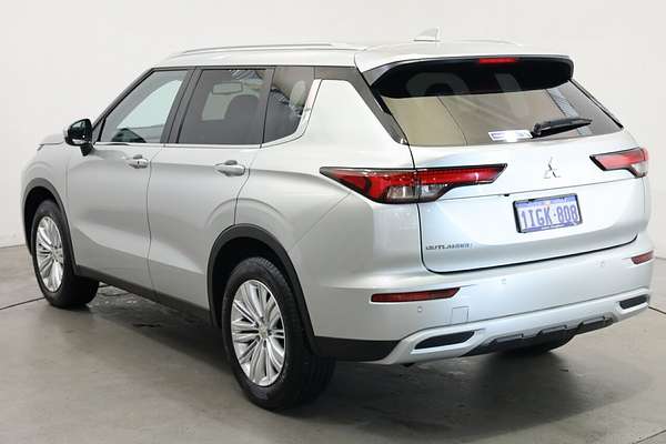 2024 Mitsubishi Outlander LS ZM