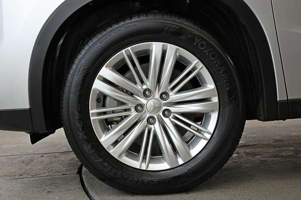 2024 Mitsubishi Outlander LS ZM