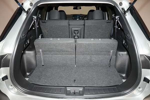 2024 Mitsubishi Outlander LS ZM