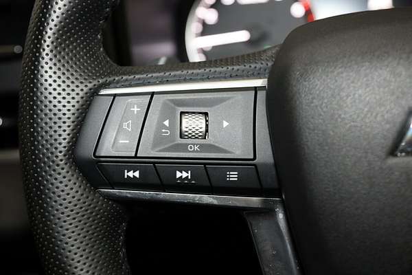 2024 Mitsubishi Outlander LS ZM