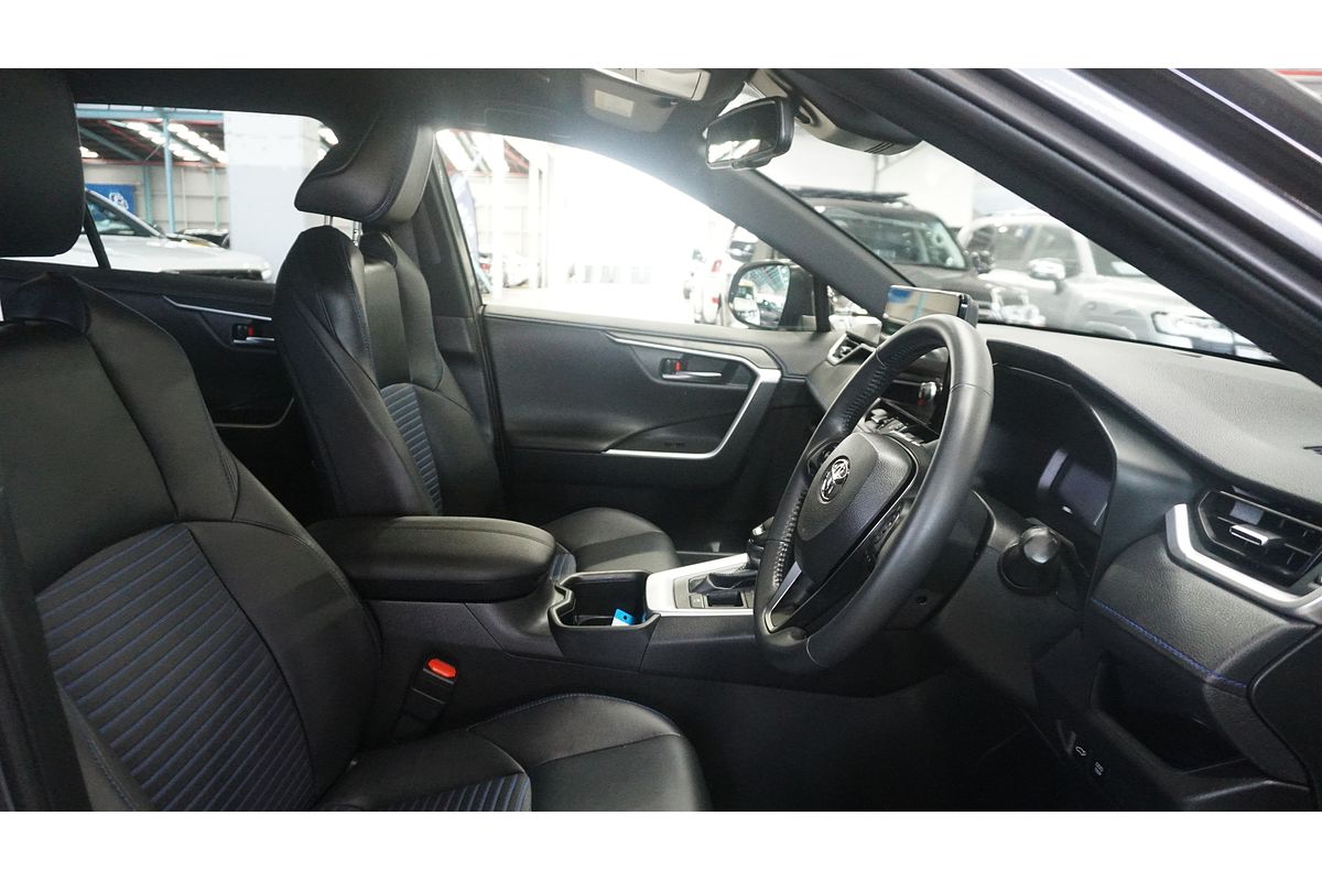 2024 Toyota RAV4 XSE AXAH52R