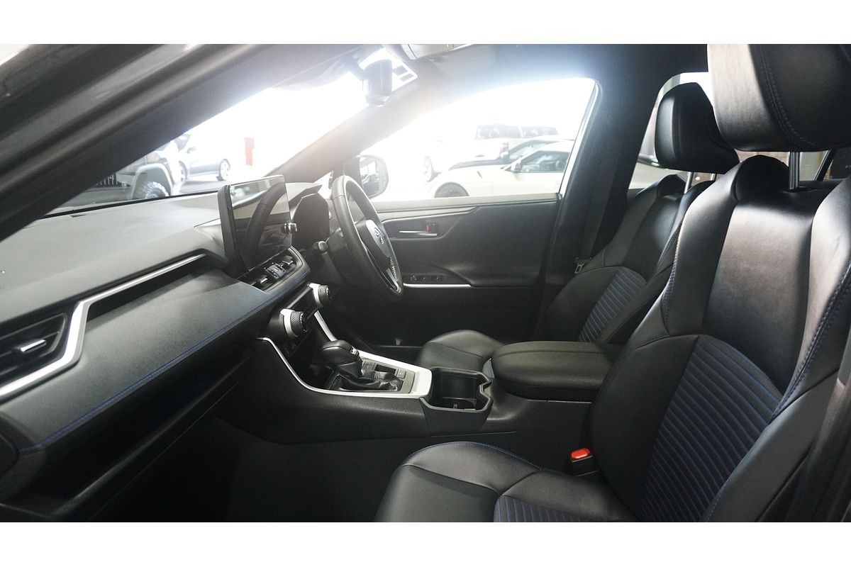 2024 Toyota RAV4 XSE AXAH52R
