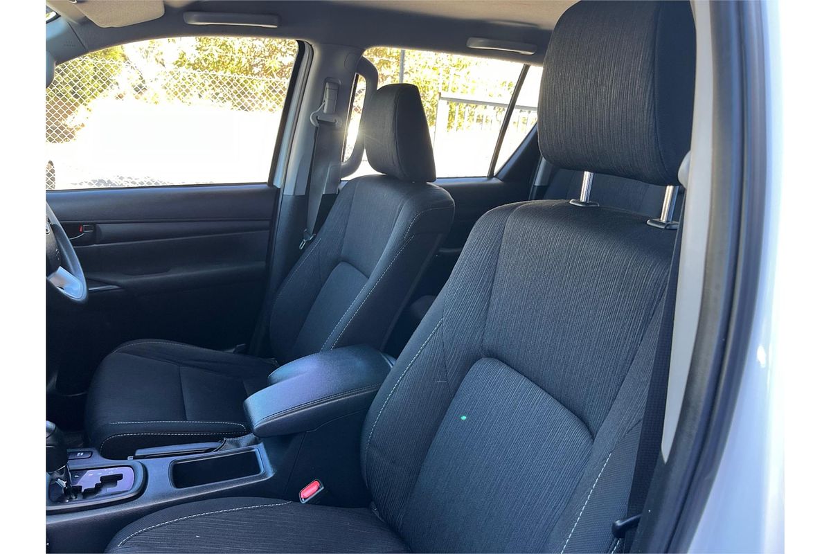 2020 Toyota Hilux SR GUN126R 4X4