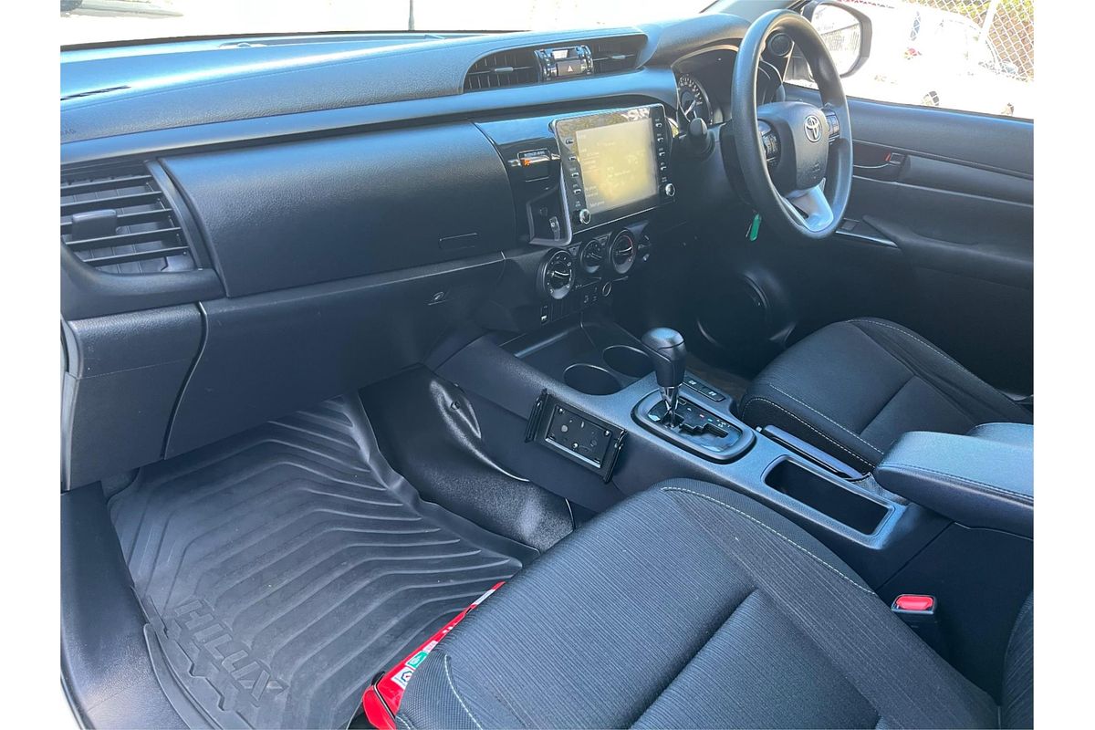 2020 Toyota Hilux SR GUN126R 4X4