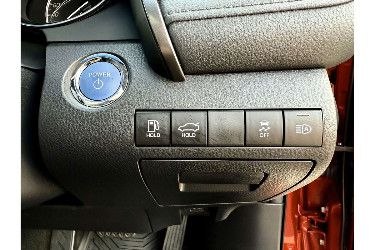 2022 Toyota Camry Ascent Sport AXVH70R