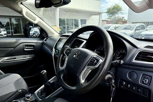 2022 Mitsubishi Triton GLX+ MR 4X4