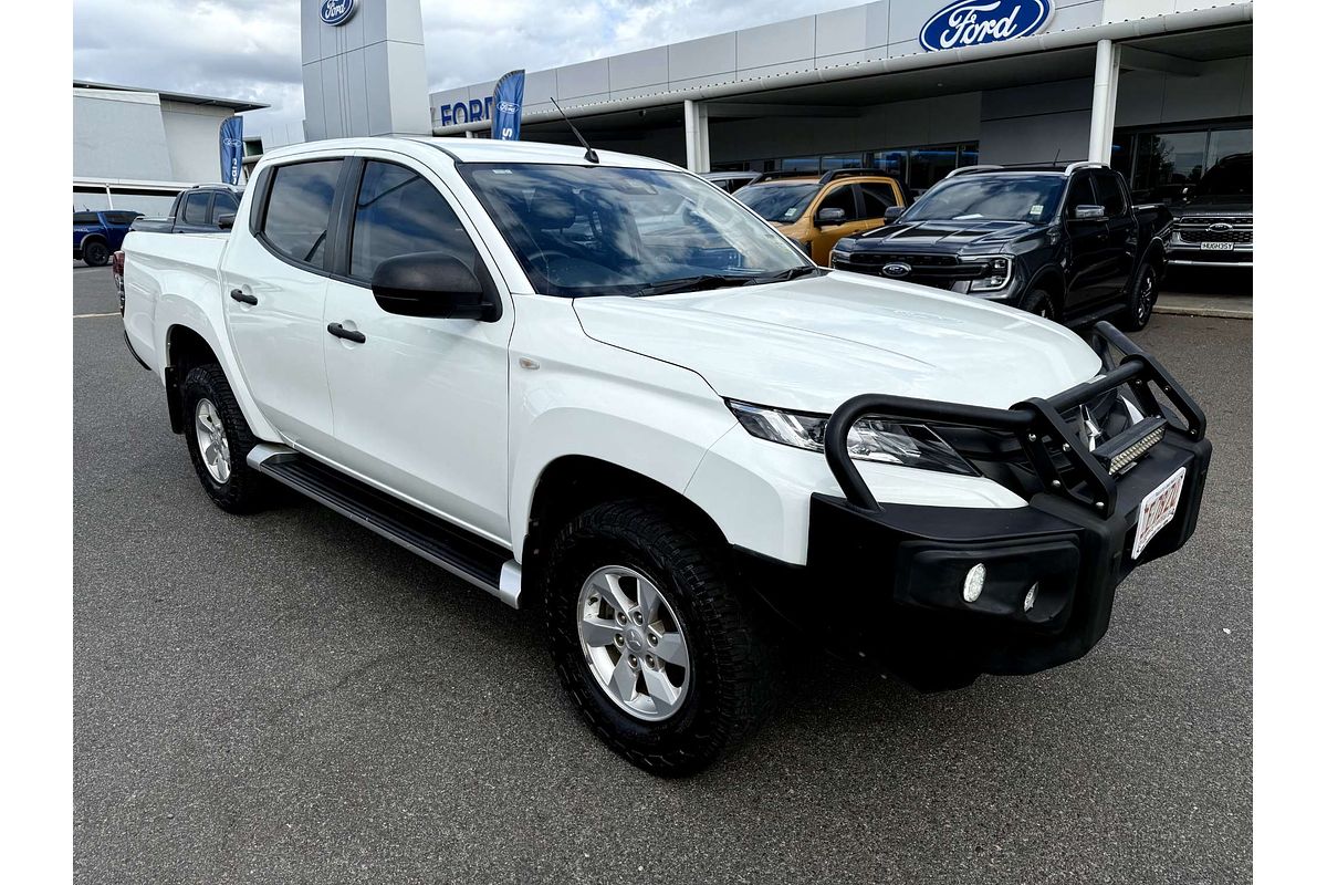 2022 Mitsubishi Triton GLX+ MR 4X4