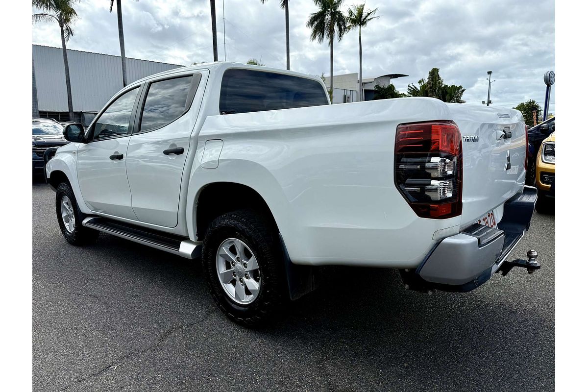 2022 Mitsubishi Triton GLX+ MR 4X4