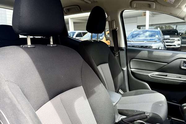 2022 Mitsubishi Triton GLX+ MR 4X4