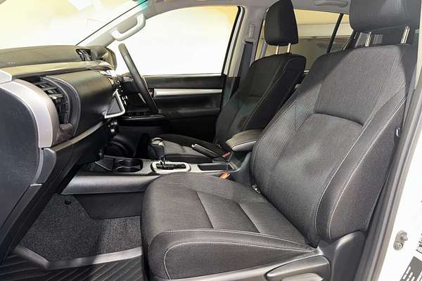 2023 Toyota Hilux SR5 GUN126R 4X4