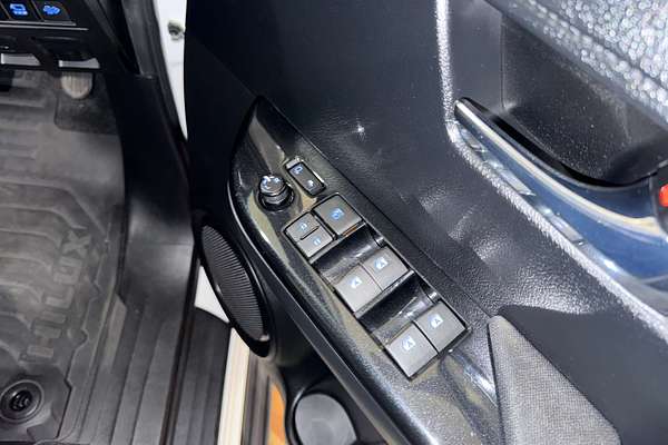 2023 Toyota Hilux SR5 GUN126R 4X4