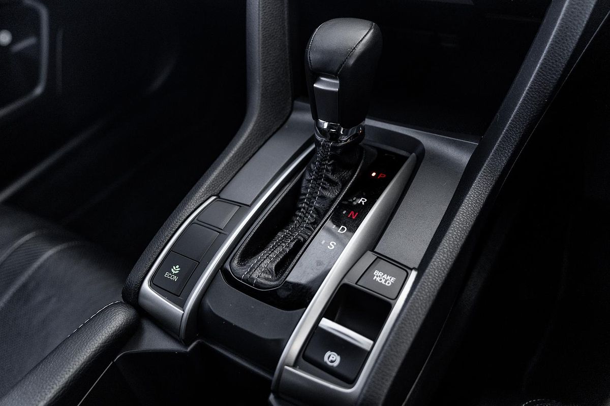 2019 Honda Civic VTi-LX 10th Gen