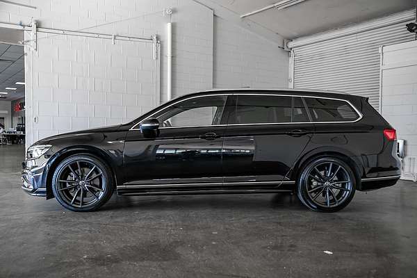 2022 Volkswagen Passat 206TSI R-Line B8