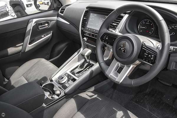 2025 Mitsubishi Pajero Sport GLS QG