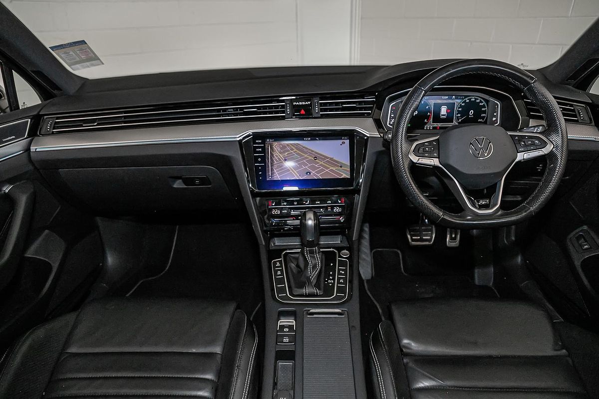 2022 Volkswagen Passat 206TSI R-Line B8