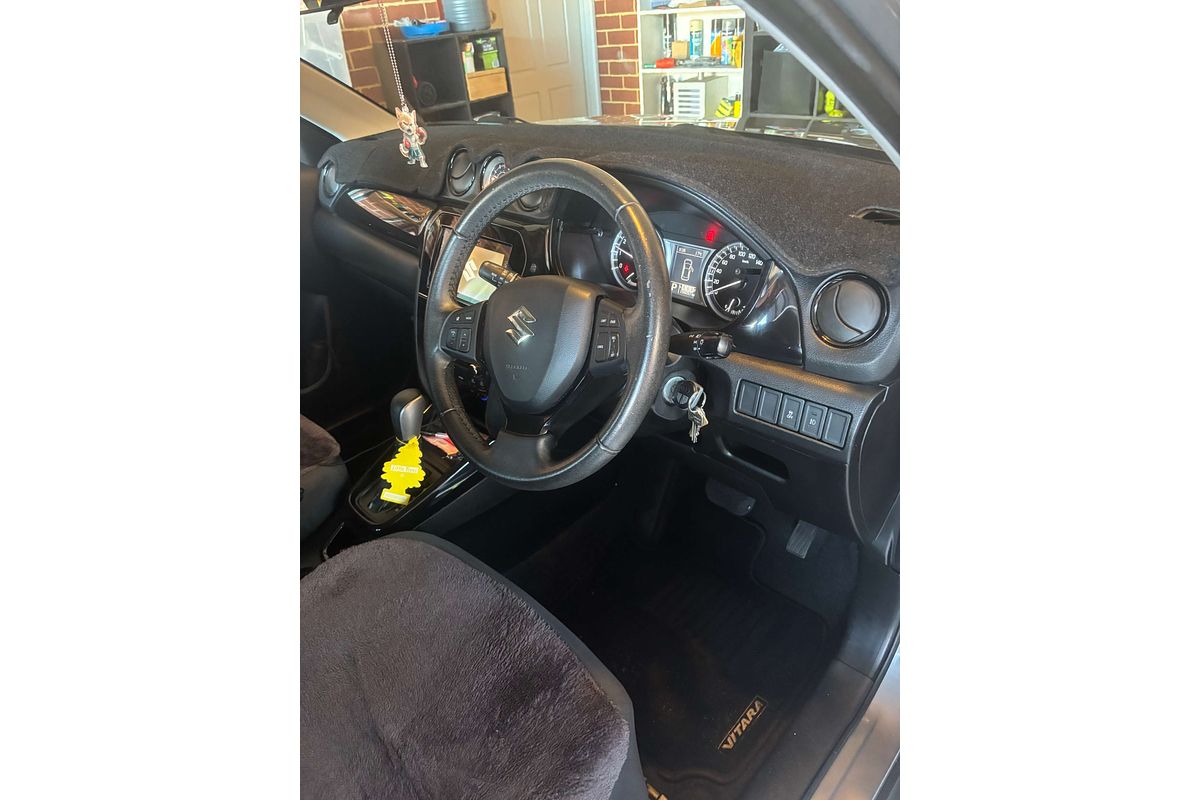 2017 Suzuki Vitara RT-S LY
