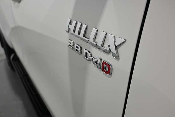 2024 Toyota Hilux SR GUN126R 4X4