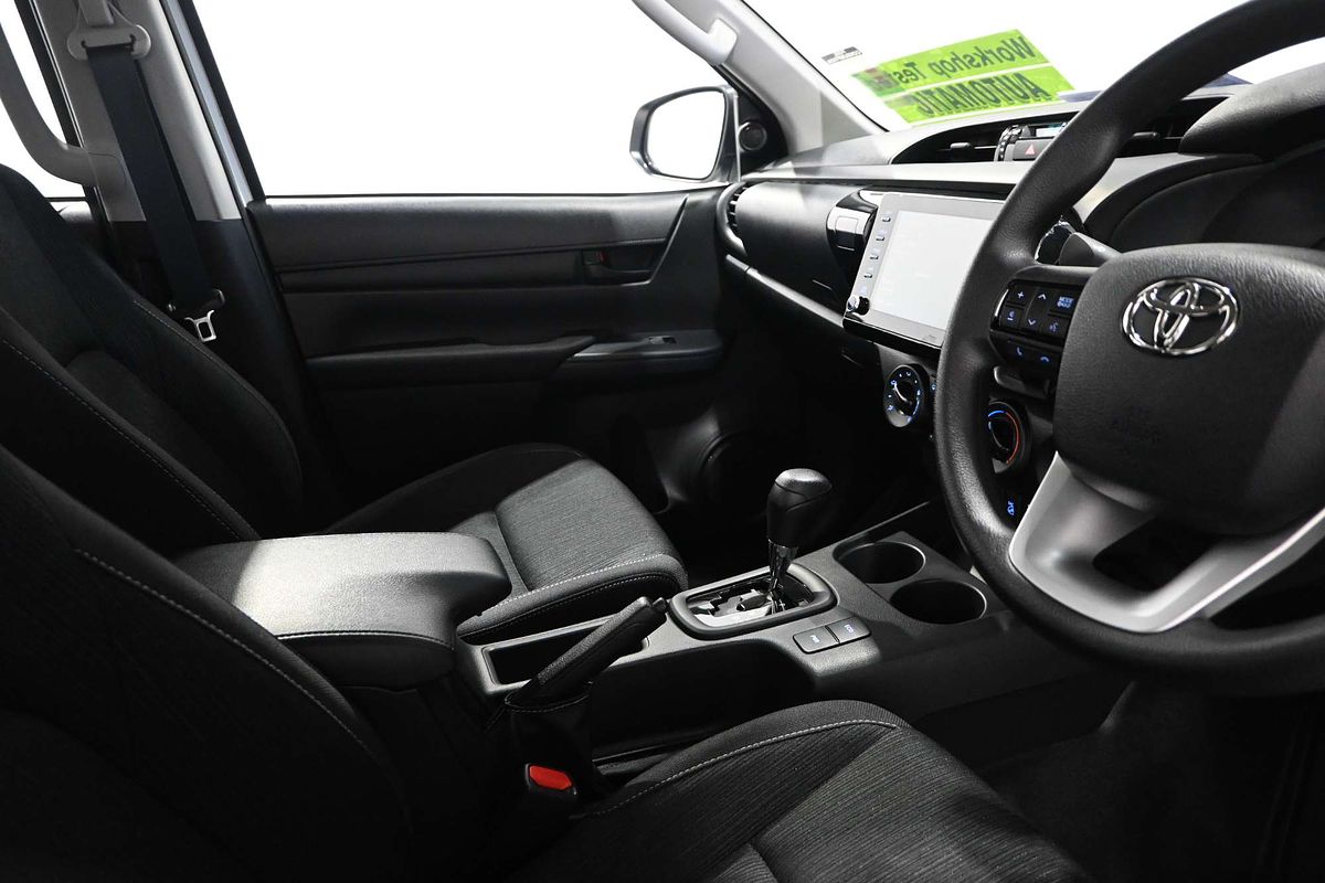 2024 Toyota Hilux SR GUN126R 4X4