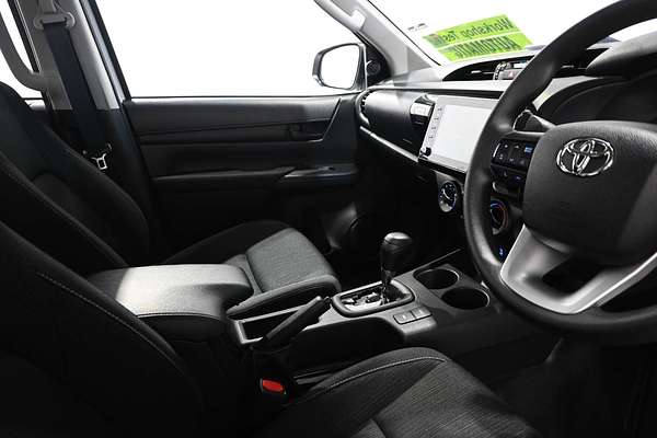 2024 Toyota Hilux SR GUN126R 4X4