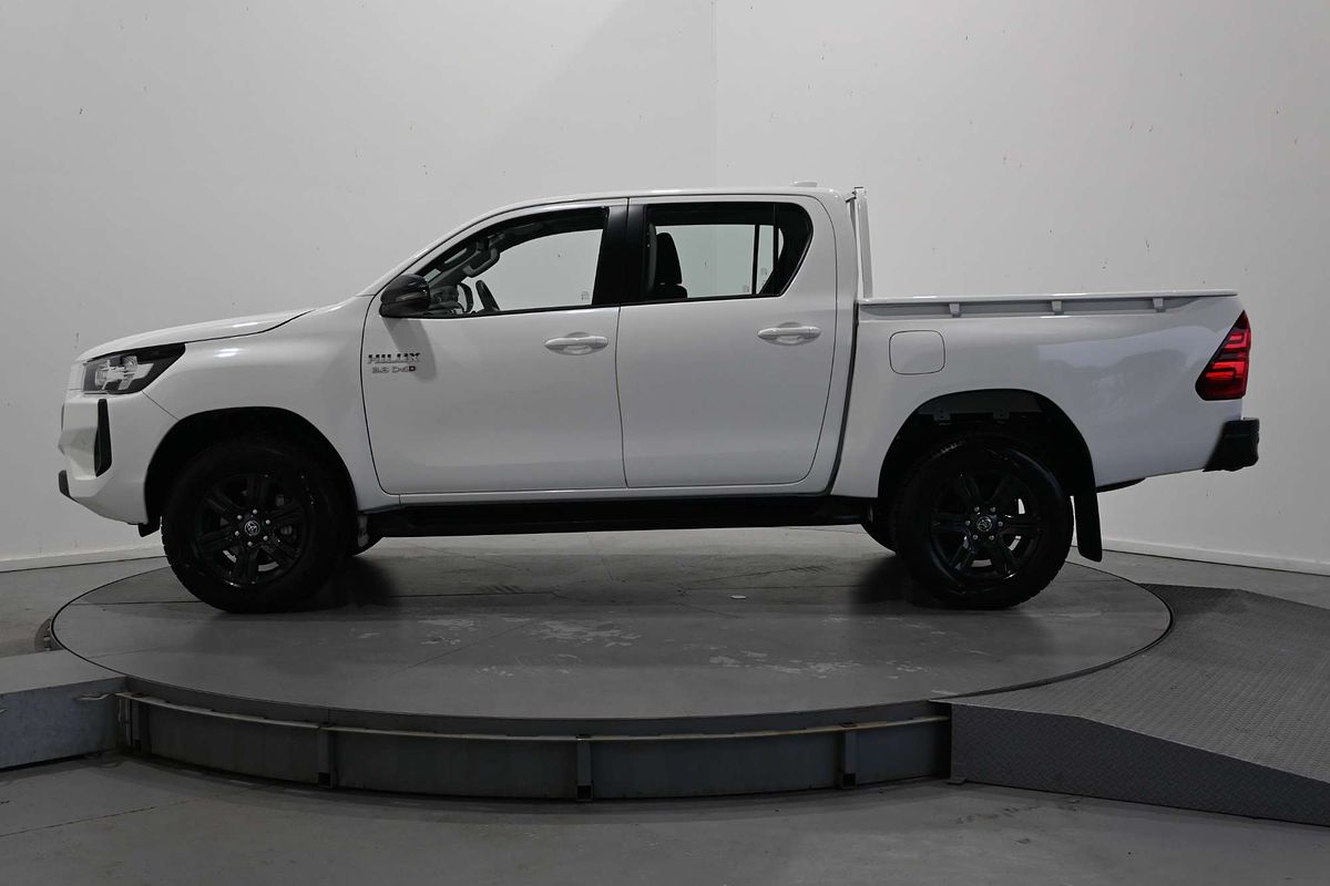 2024 Toyota Hilux SR GUN126R 4X4