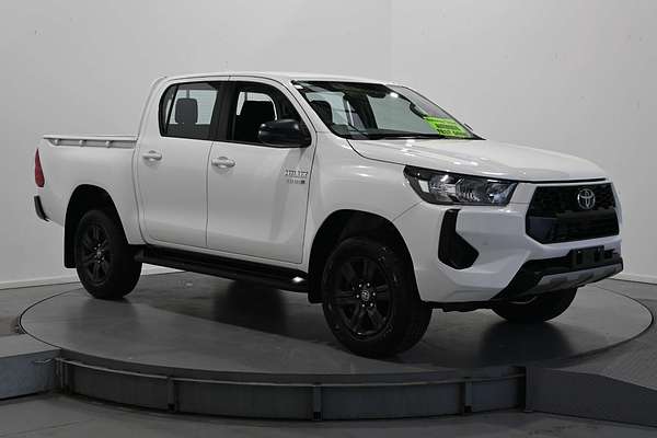 2024 Toyota Hilux SR GUN126R 4X4