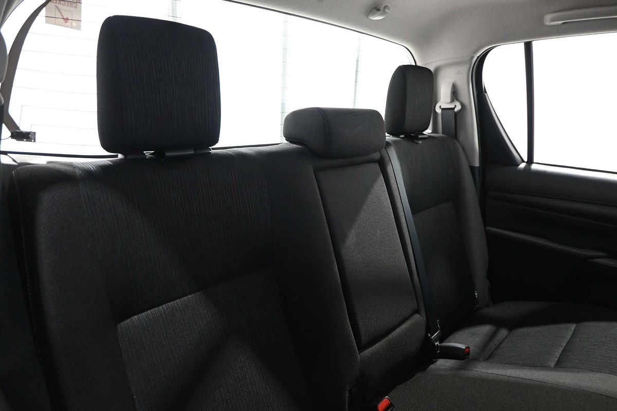 2024 Toyota Hilux SR GUN126R 4X4