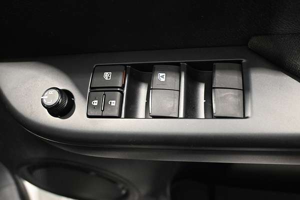2024 Toyota Hilux SR GUN126R 4X4