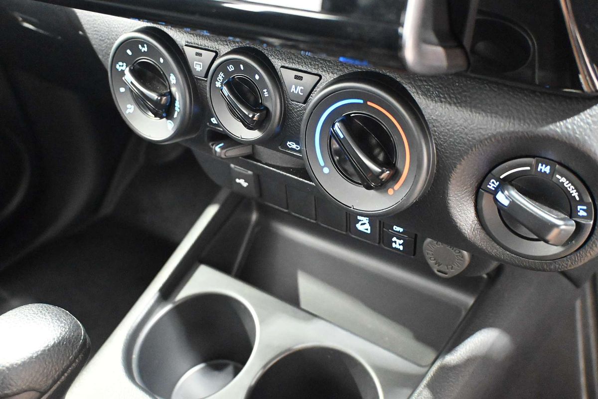 2024 Toyota Hilux SR GUN126R 4X4