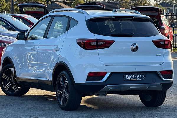 2018 MG ZS Essence AZS1