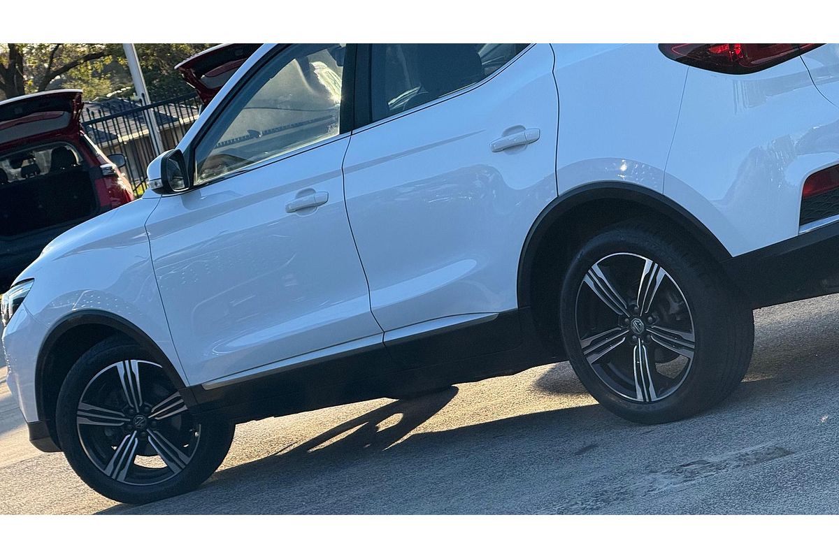 2018 MG ZS Essence AZS1