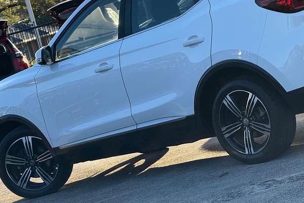 2018 MG ZS Essence AZS1