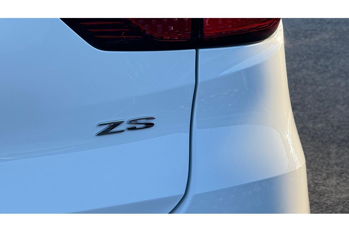 2018 MG ZS Essence AZS1