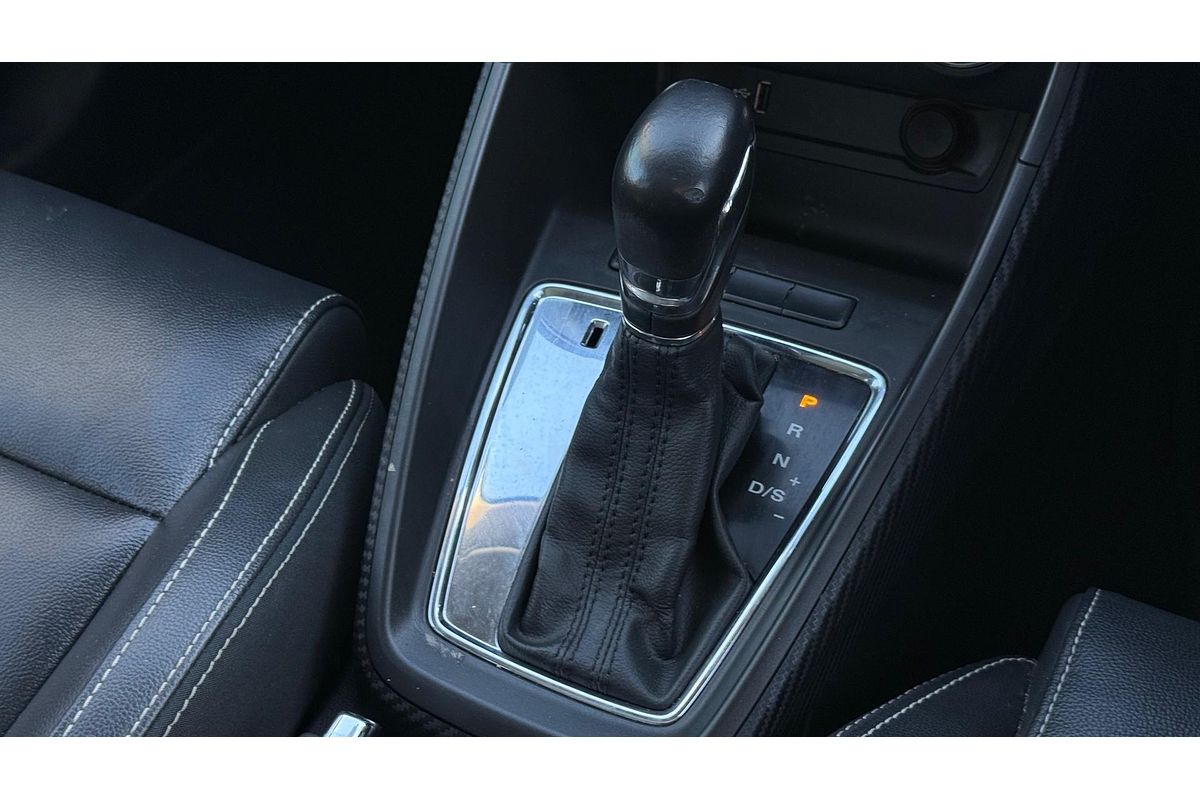 2018 MG ZS Essence AZS1