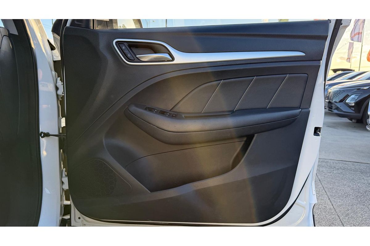 2018 MG ZS Essence AZS1