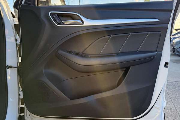 2018 MG ZS Essence AZS1