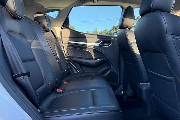 2018 MG ZS Essence AZS1