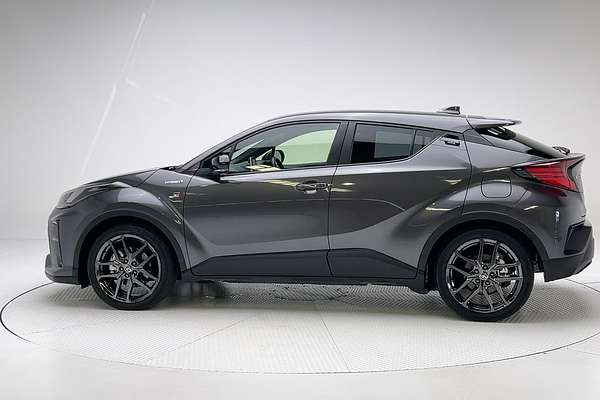 2022 Toyota C-HR GR Sport ZYX10R
