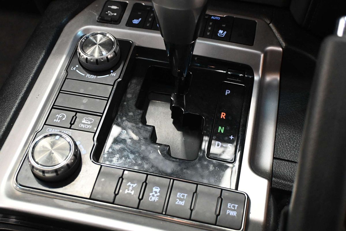 2019 Toyota Landcruiser Sahara VDJ200R