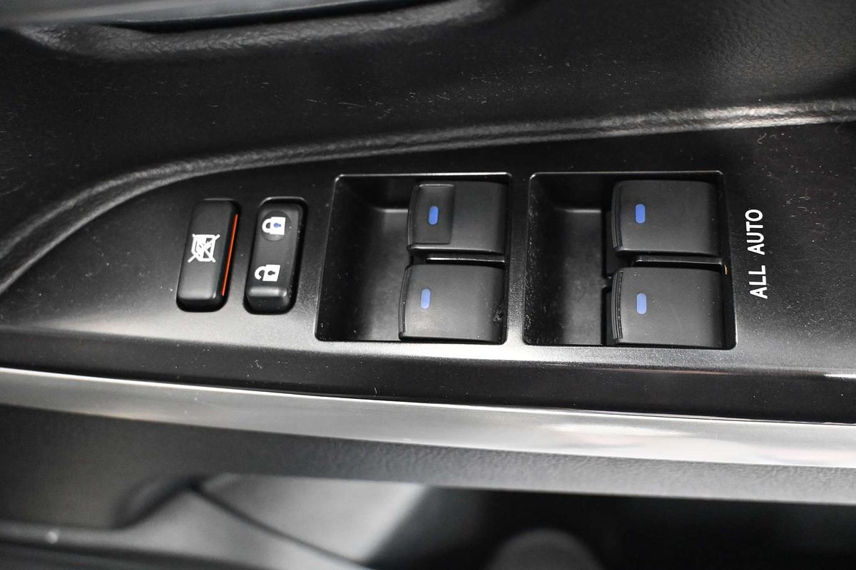 2019 Toyota Landcruiser Sahara VDJ200R