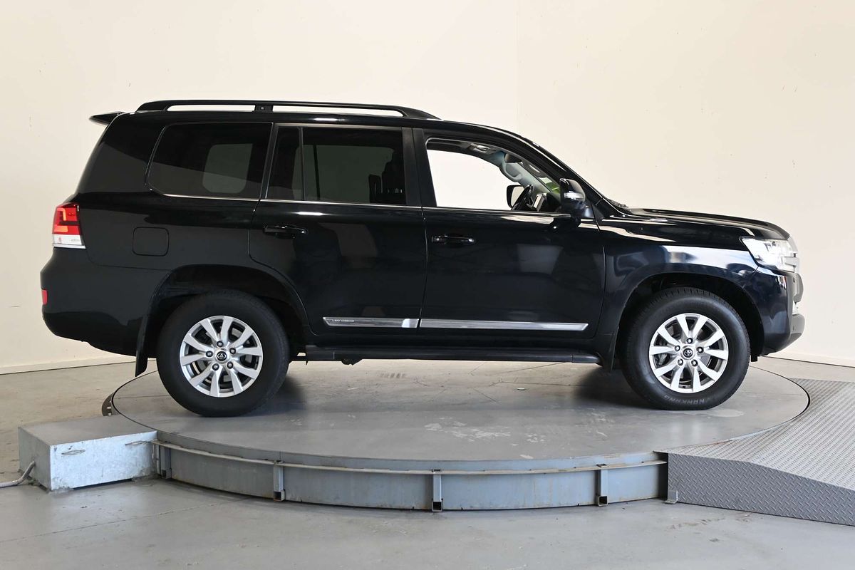 2019 Toyota Landcruiser Sahara VDJ200R