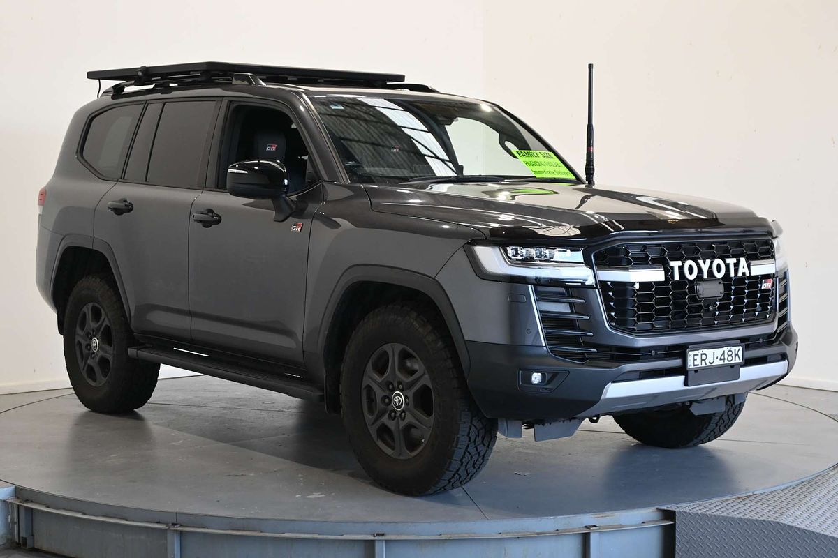 2021 Toyota Landcruiser GR Sport FJA300R