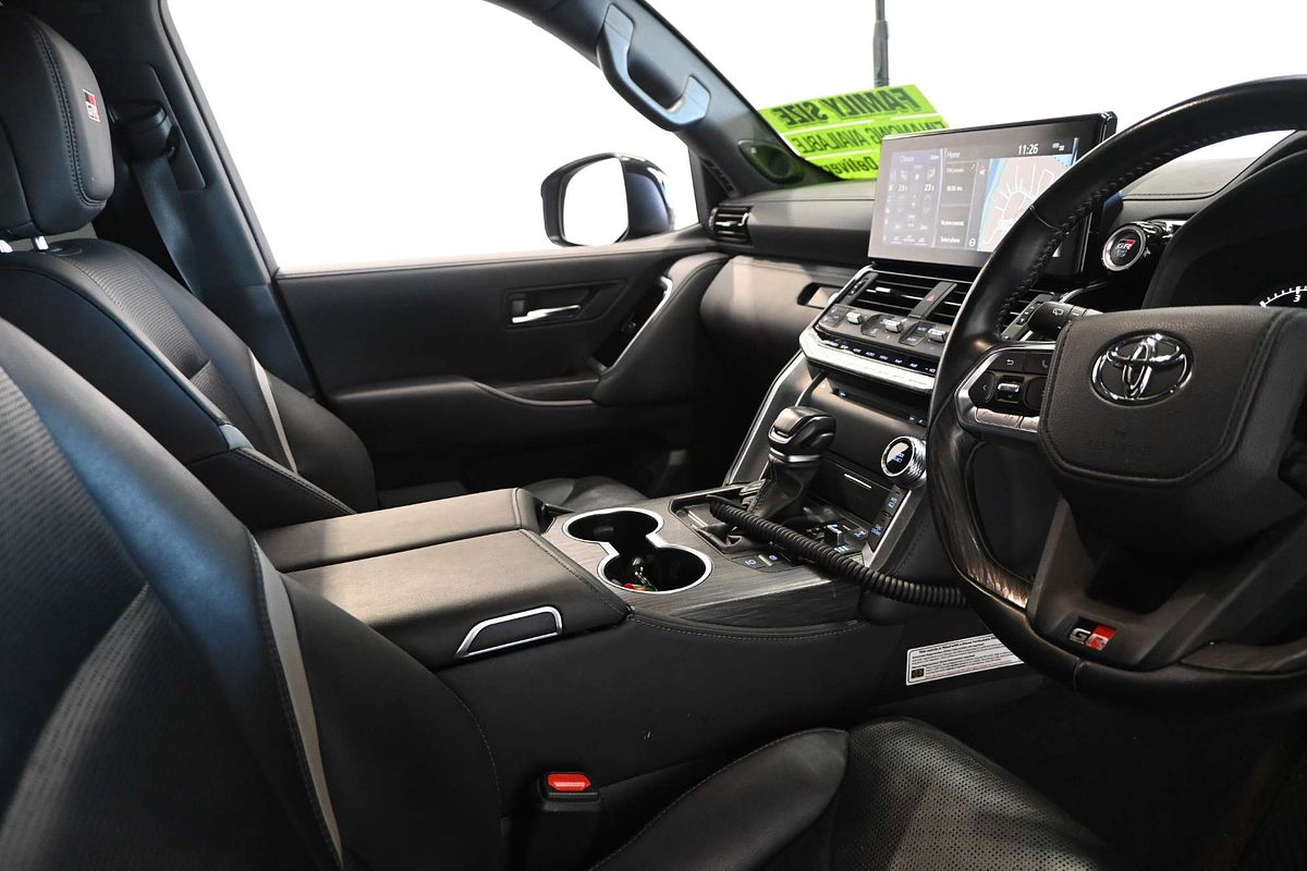 2021 Toyota Landcruiser GR Sport FJA300R
