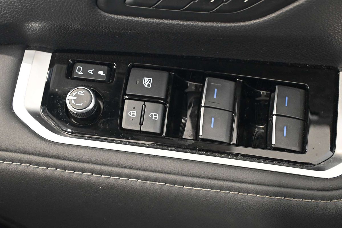 2021 Toyota Landcruiser GR Sport FJA300R
