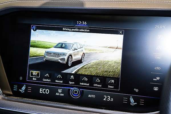 2022 Volkswagen Touareg 210TDI R-Line CR