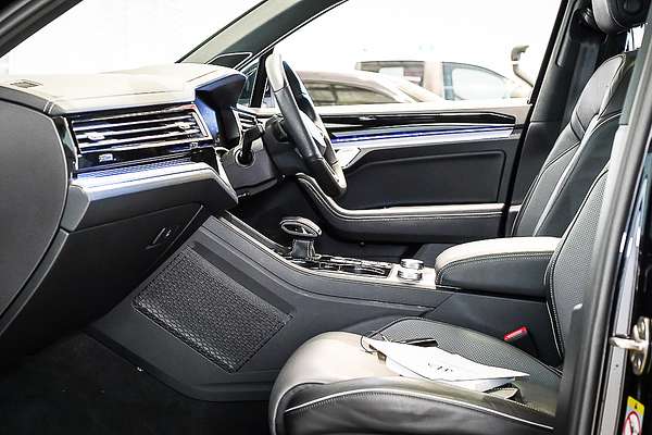 2022 Volkswagen Touareg 210TDI R-Line CR