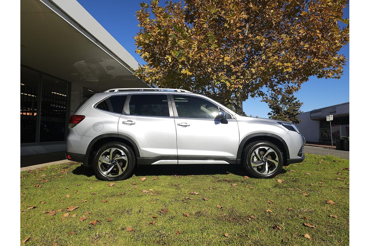 2024 Subaru Forester 2.5i-S S5