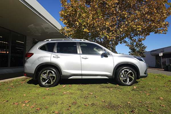2024 Subaru Forester 2.5i-S S5